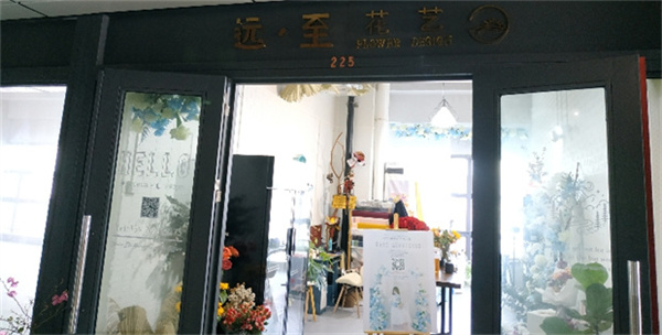 珠海奥园广场-SY7栋安装贺多龙电动门